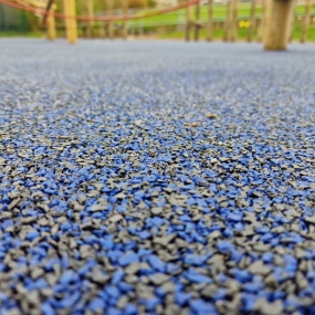 Rubber mulch 